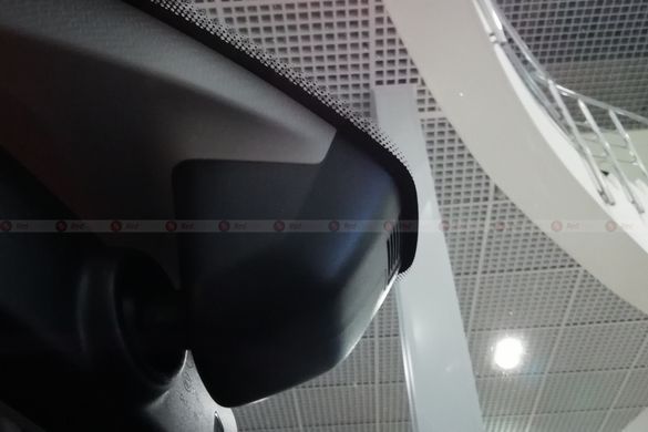 Двухканальный видеорегистратор RedPower DVR-VAG8-G DUAL черный для Volkswagen Tiguan с системой следования по полосам