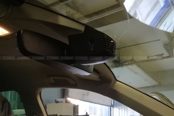 Штатный Wi-Fi Full HD видеорегистратор скрытой установки для Volkswagen Tiguan (2015+) от Redpower (RZ_DVR-VAG8-N)
